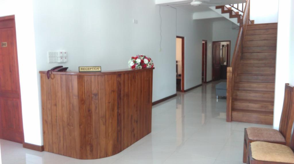 Vin Roma Inn Kandy Exteriér fotografie